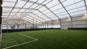 terrain foot couvert lauralu